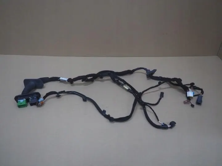 Citroën Berlingo IV - Puerta Izquierda Delantera - OEM 9828273980 image 2