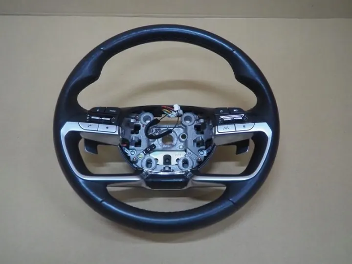 Hyundai Tucson IV - Volante de piel multifunción usado image 2