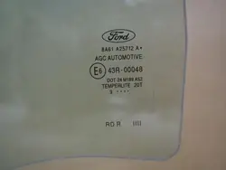 Ford Fiesta MK7 - Vidrio Puerta Derecha Trasera Ford OE