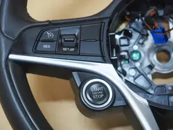 Alfa Romeo Giulia - Volante Multifunción de Piel 01561396730
