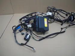 Peugeot 208 - Caja de fusibles OEM 9804846880