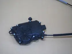 Alfa Romeo Stelvio - Cierre de maletero OEM 00505592930